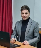 دکتر ایمان خاکی استاد دانشگاه | مولف | تکنولوژیست آموزش و پژوهش