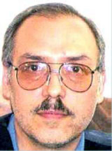 دکتر علی کرمی استاد مرکز تحقیقات بیولوژی مولکولی ، دانشگاه علوم پزشکی بقیه الله