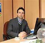  پژمان آزادی رییس پژوهشکده گل و گیاهان زینتی ایران