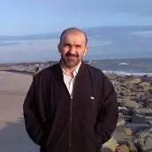 دکتر بهروز خادم دانشیار وابسته دانشگاه جامع امام حسین (ع)