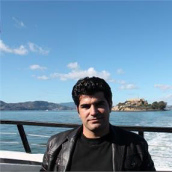 دکتر مجید آقایی دانشیار اقتصاد مالی و انرژی دانشگاه مازندران