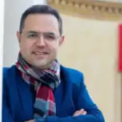 دکتر پویان آزاده دانشگاه هنر ایران